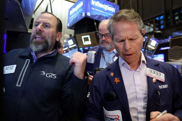 [뉴욕증시] 2거래일 연속 상승…금리 인상 언급에 일부 반납