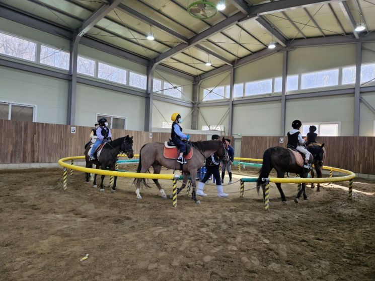 Gyeonggi Province to Support "2026 Equestrian Experience" for 15,000 Students and Vulnerable Groups