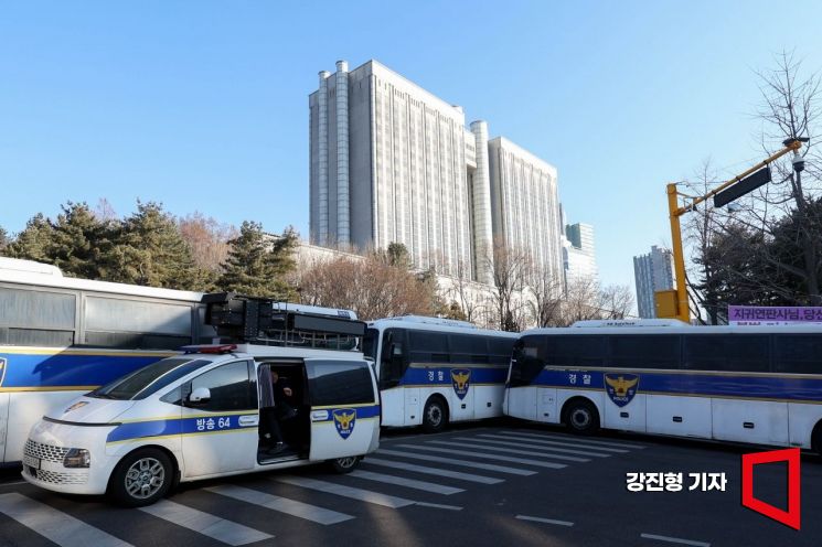 尹내란1심 앞두고 압박 최고조…정청래 "사형 선고되길"·조국 "민주주의 승리돼야"