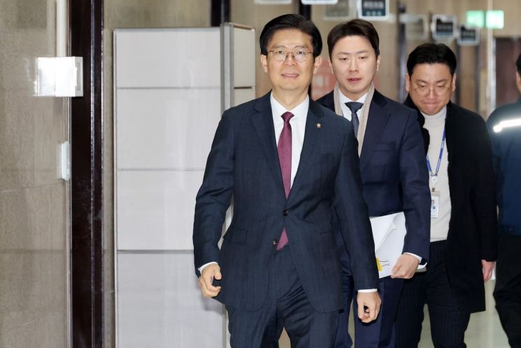 국힘, 23일 1차 영입 인재 발표…조정훈 "청년·여성 중심일 것"