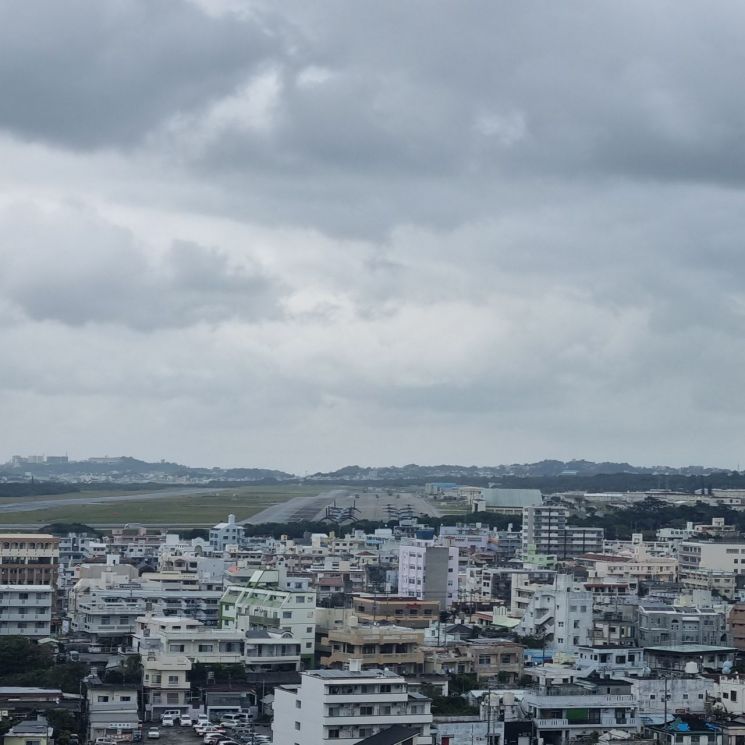 반환 약속 30년 지났는데…美 "장거리 활주로 없으면 오키나와 비행장 반환 불가"
