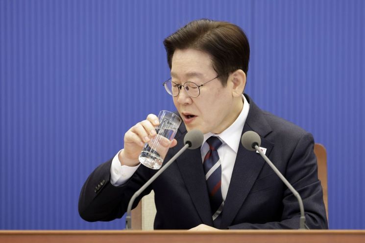 李대통령 "다주택자 대출연장·대환, 확실한 규제 검토" 지시