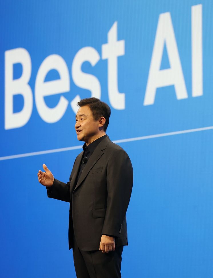 "네 폰은 이게 되니?" 남이 못 보는 내 화면…벼르고 벼른 삼성의 야심작