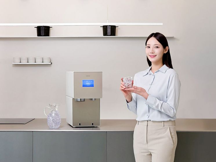 삼성전자, '8kg 얼음량' 비스포크 AI 얼음정수기 출시
