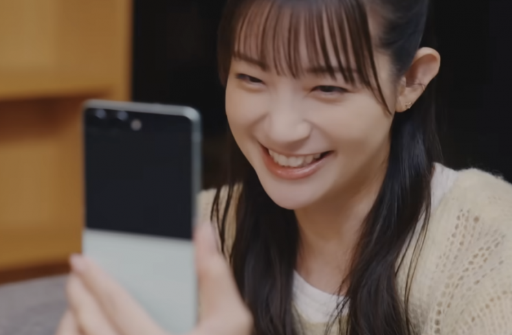 "아이폰 아니면 절대 안 써" 했는데…日서 '톱3'된 삼성폰, 이유는 'AI'