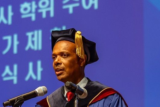 데시 주한 에티오피아 대사, 영남대서 명예박사 수여…"새마을 현지화에 기여"