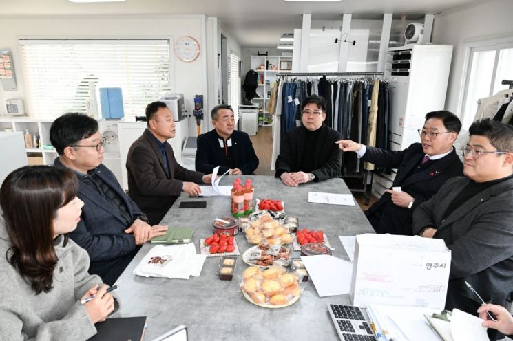 양주시, 가인임포트 현장 방문…쓰레기 수거 '문전수거'로 즉각 개선