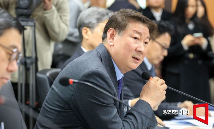 [포토] 모두 발언 하는 오화경 저축은행중앙회장