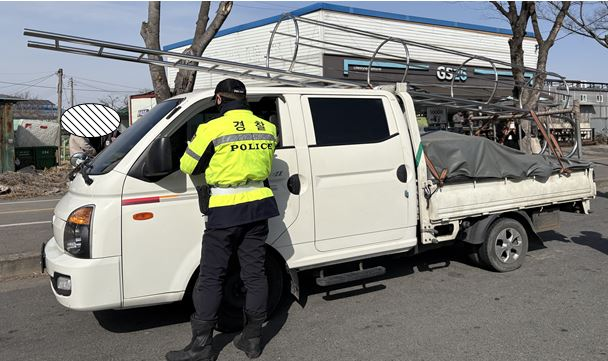 평동산단 불법 화물차 무더기 덜미…50건 적발
