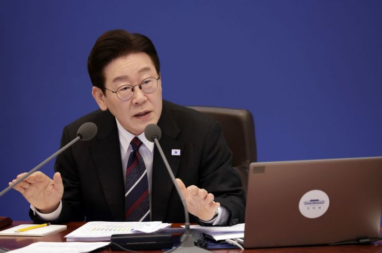 野 발목에 李대통령 "자사주 소각 입법 빨리"