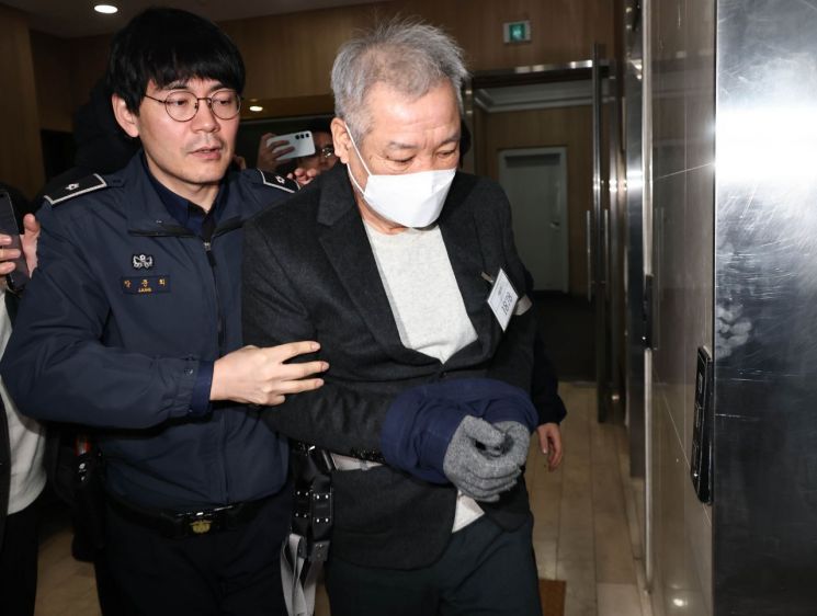 '건진법사' 전성배 1심서 징역 6년…"알선 행위로 정교유착 발생"