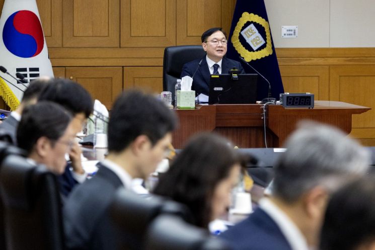 與 '사법개혁 3법' 강공 속 법원장회의 시작…박영재 "사법부 의견 반영돼야"