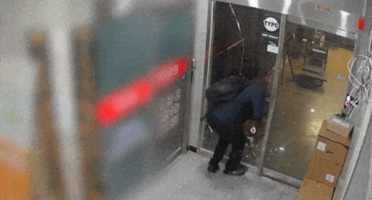 1800만원어치 훔쳐놓고 "챗GPT가 시켰다"…GPU 절도범의 황당 변명