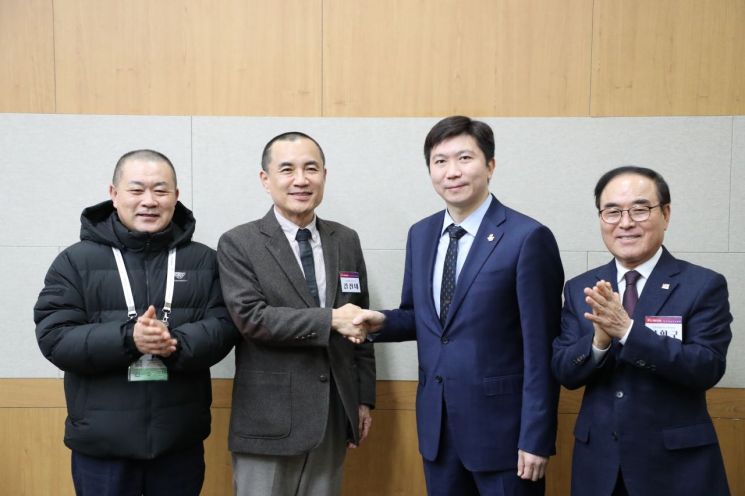 김진태 지사, 2030년 전국체전 유치 시동…유승민 회장 “적극 검토”