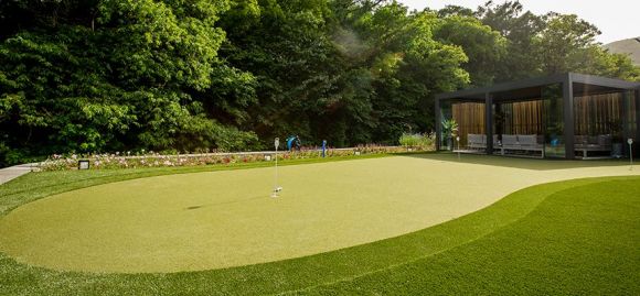 이상 기후, 인조잔디 그린이 뜬다