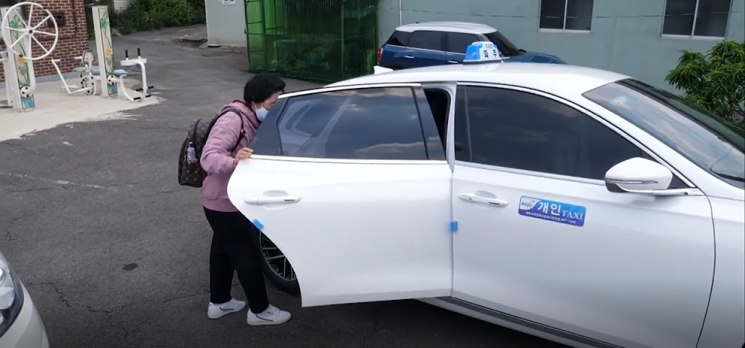 버스비로 타는 '경기복지택시', 이용객 연간 100만명 시대 열었다