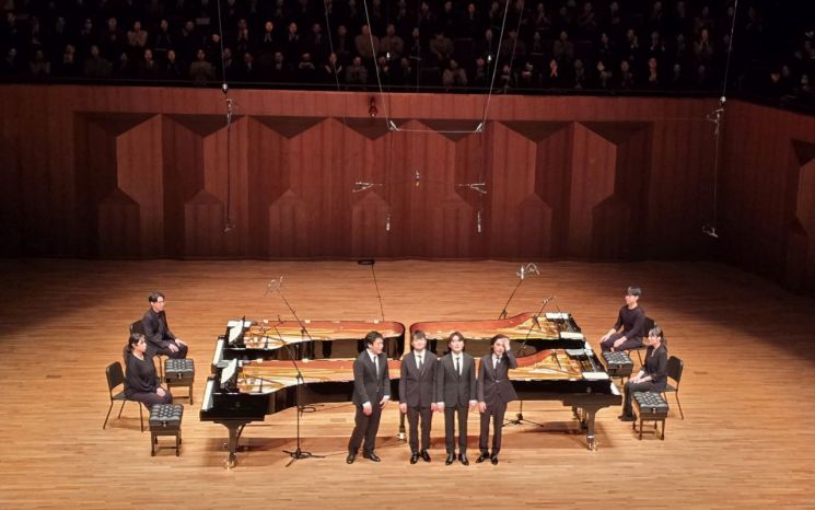 故 정주영 25주기 추모...클래식 4대 천황 한자리 - 뉴스 썸네일 이미지