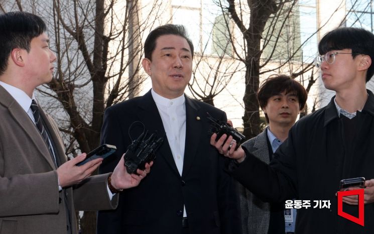 [포토] 김병기 "성실하게 조사받고 명예회복"