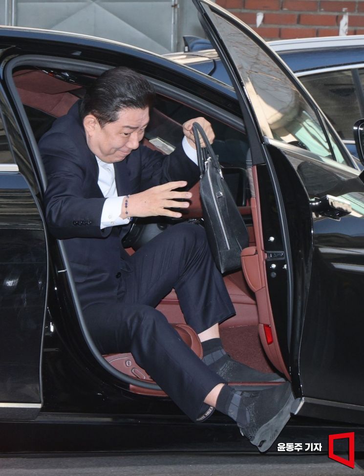 [포토] '13개 의혹' 김병기, 경찰 출석