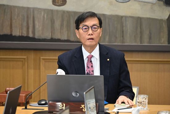 [일문일답]이창용 "국민연금 환헤지·기업 달러 매도 등이 환율 낮춰"