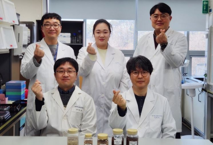 한의학연 "약용식물 '우슬', 안구건조증 개선 효과 확인"