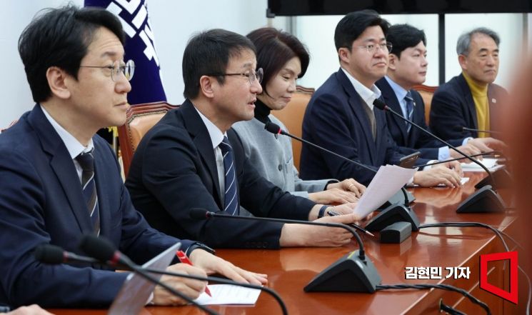 [포토] 한병도 “농촌 투기세력 발붙일 수 없게 만반의 대책 세울 것”