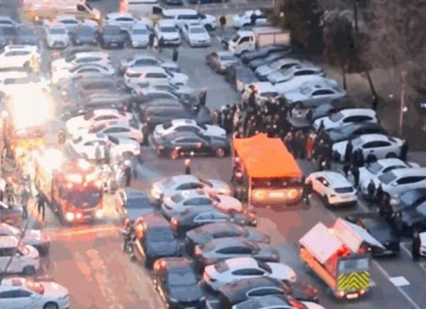 의사 꿈꾸던 10대, 입학 앞두고 화재로 참변…노후 아파트 안전 비상