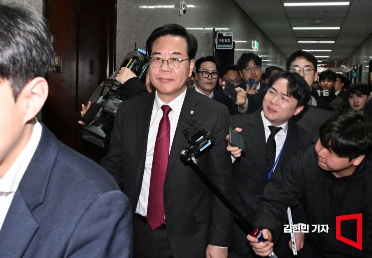 송언석, 방미통위 추천후보 부결에 "국회 운영 협조 못해" 반발