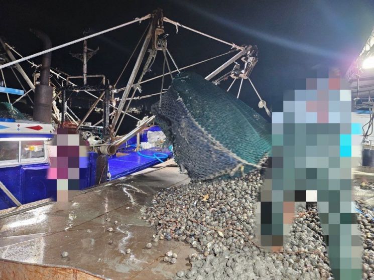 조개 불법 채취 선박, 창원해경에 덜미 … 올해 2월까지 총 7척