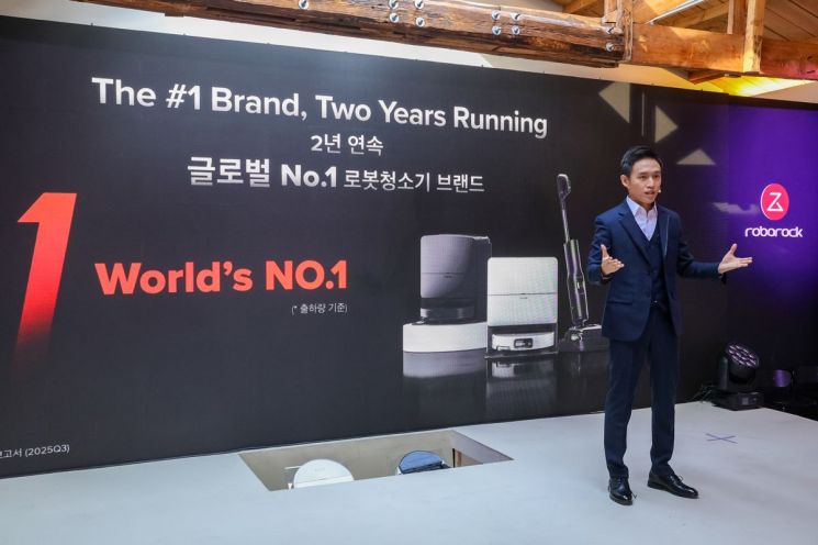 "고장 나면 韓 안방 가서 AS 서비스"…8.8cm 문턱 넘고 삶은 듯 물걸레 세척