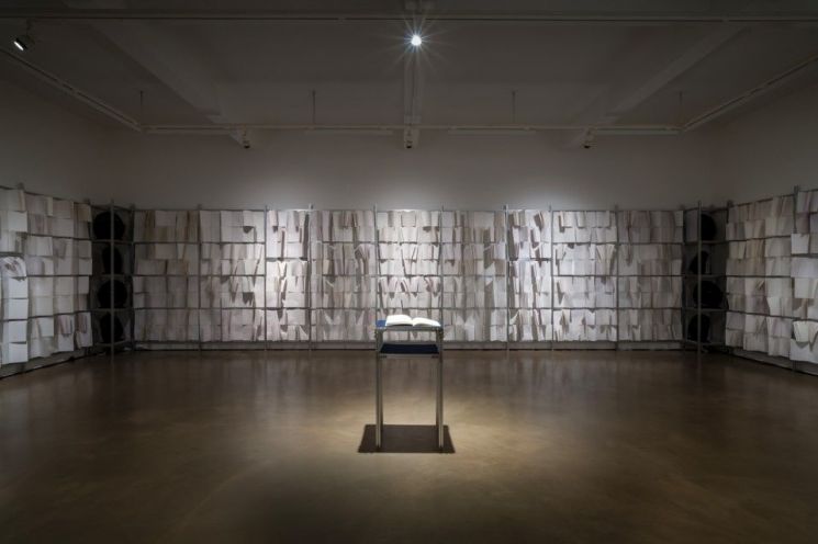 [갤러리 산책]만지다 남은 것들…엄정순의 코끼리는 왜 흐릿해졌을까