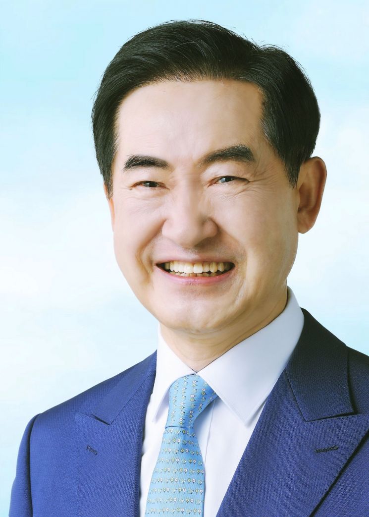 의정부시 퇴직 공직자 30명 "어설픈 실험 끝내고 준비된 안병용 선택해야"