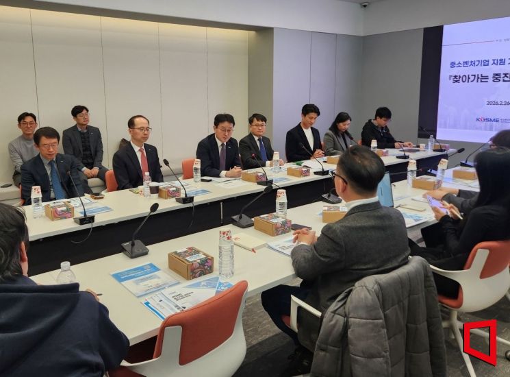 중진공, AI 산업 현장 찾아 현안 점검·지원사업 연계