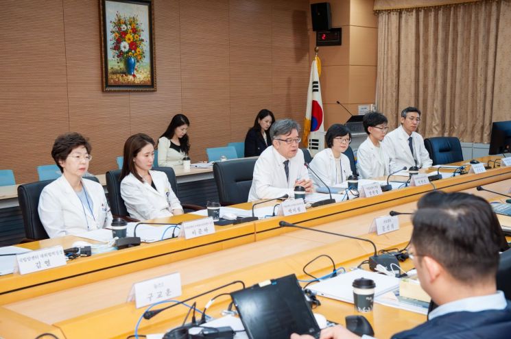 "완치율 80%인데 치료할 의사가 없다"…소아청소년암 진료체계 '붕괴' 위기