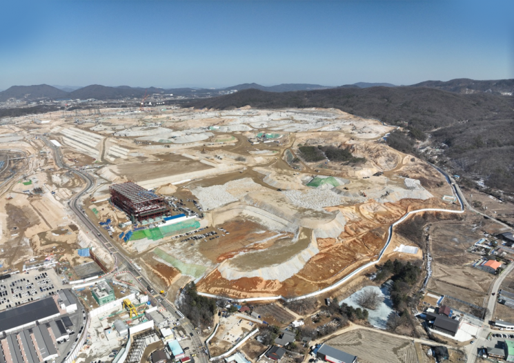 [칩톡]'D램 전초기지' 160조 큰그림…SK하이닉스 용인팹의 단계별 로드맵