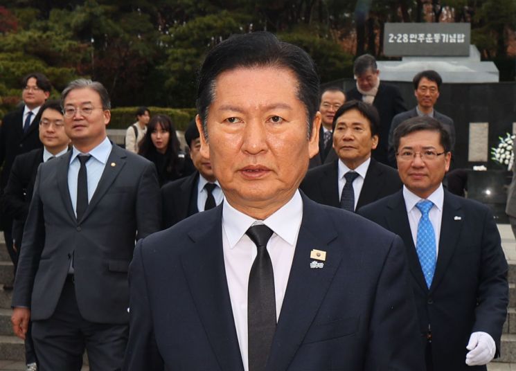 정청래 "사표 내야 할 사람은 조희대"…민주당, 천대엽 선관위원장 내정도 공식 우려