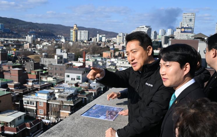 풍납동 모아타운 현장 찾은 오세훈 "전방위적 행정 지원"