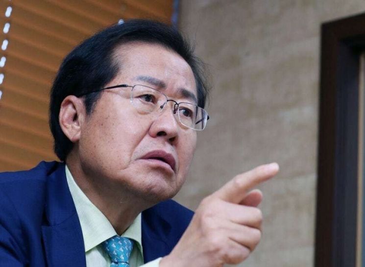 李 부동산 규제에 맞장구 홍준표 "탐욕이 재앙 불러"