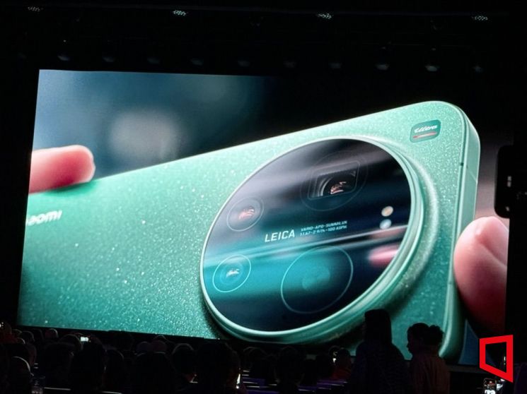 [MWC26]'괴물 카메라폰' 내놓은 샤오미…라이카 협업 '17 울트라·라이츠폰' 공개