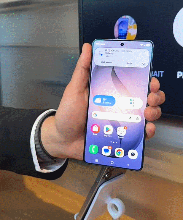 "카톡 왜 훔쳐봐" 옆 사람 신경 쓰였는데…100% 삼성 독자기술로 막는다