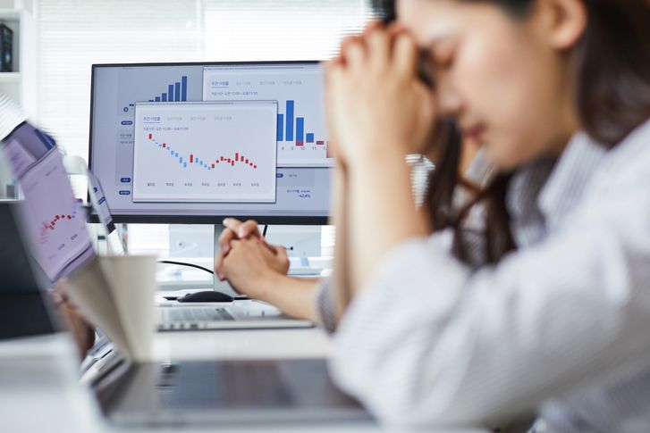 '지옥행 급행열차' 평균 -61.42%…'우수수' 떨어지더니 동전주 속출[주末머니]