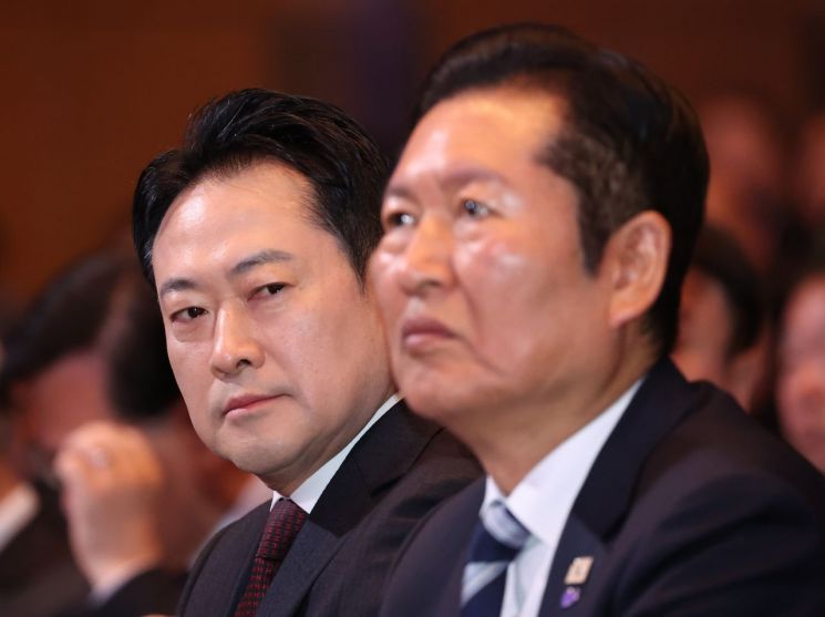 정청래 "난 사실상 0주택, 6주택 장동혁 부럽다"…여권, 장 대표 향해 연일 공세