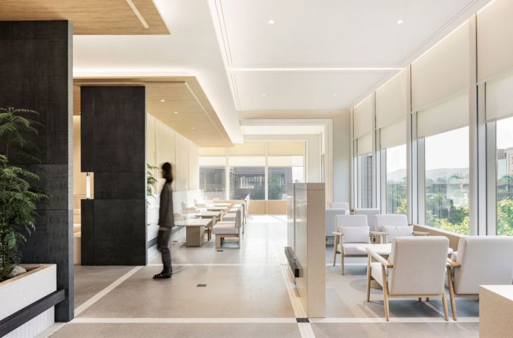 롯데百, 'iF 디자인 어워드 2026' 3관왕…글로벌 디자인 경쟁력 입증