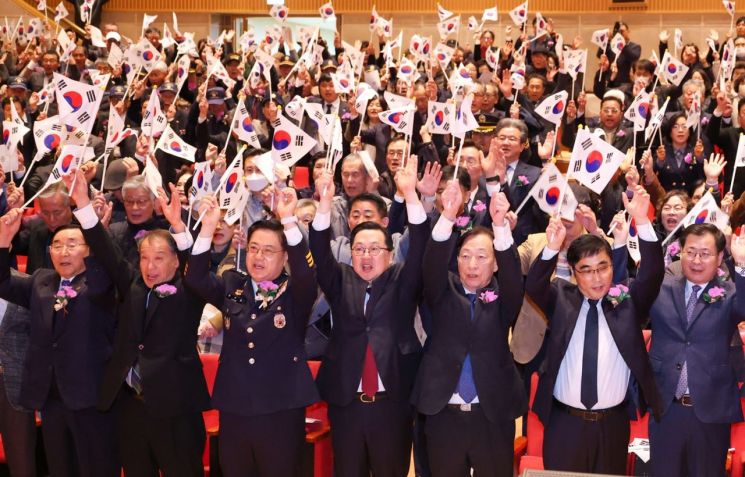 이장우 "인동장터·유성장터 만세 함성...오늘의 대전 만든 뿌리"