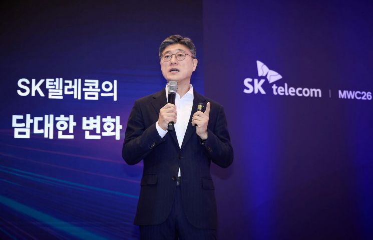 [MWC26]정재헌 SKT 사장 "업의 본질인 고객 중심으로…AI 혁신 이룰 것"