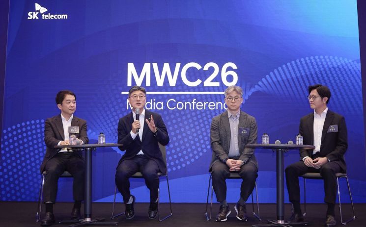 [MWC26]정재헌 SKT 사장 "업의 본질인 고객 중심으로…AI 혁신 이룰 것"