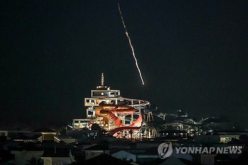 걸프 6개국, 이란에 공격 중단 촉구…"군사적 대응 나설 수도"[美 이란 공습]