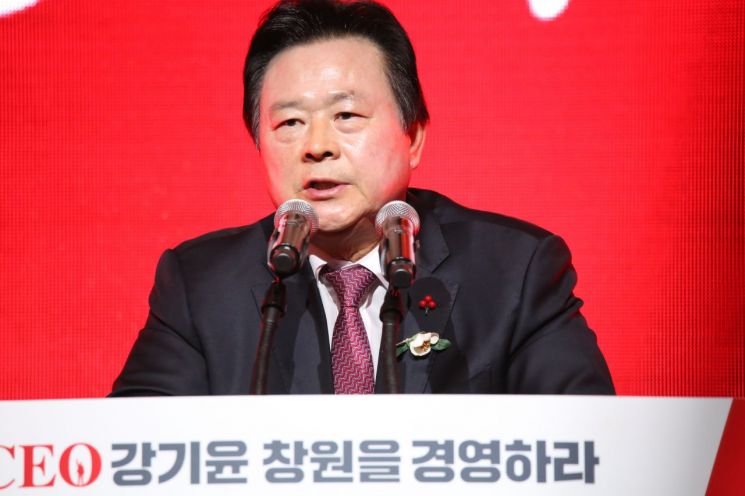 강기윤 창원특례시장 예비후보, 생애 첫 출판기념회 열어