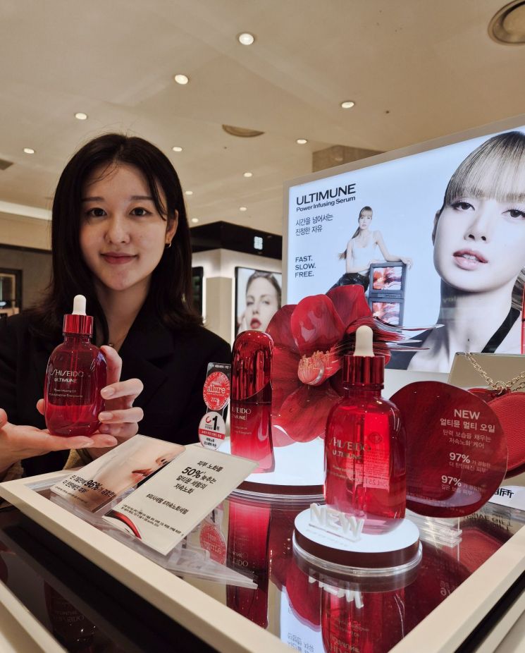 봄철 피부 탄력 ‘골든타임’ 잡아라… 롯데百 부산본점, 얼티뮨 파워 인퓨징 오일 단독 선출시