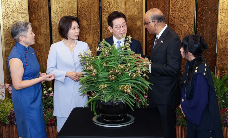싱가포르 국빈 방문 李대통령, 蘭草 명명식 참석…'이재명·김혜경 蘭' 명명